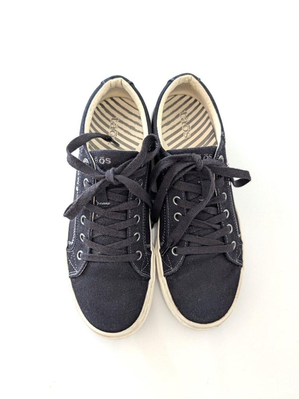 Taos Plim Soul Sneaker - Black canvas, white soul